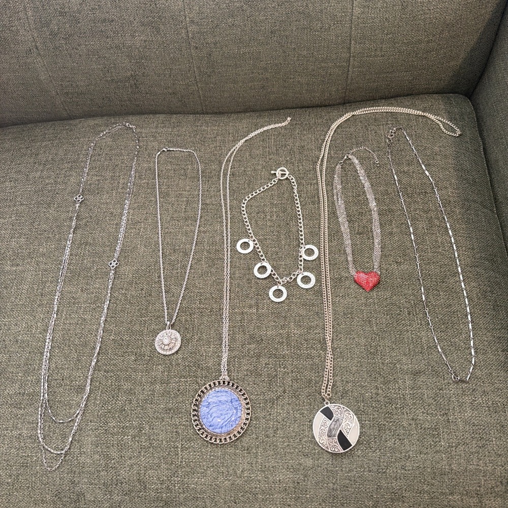 Lot 7 Silver Tone Necklaces Dainty Chains Pendants Blue Stone Coin Heart Fashion